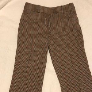 Danier cropped pants. Size 6. Brown based check pattern.